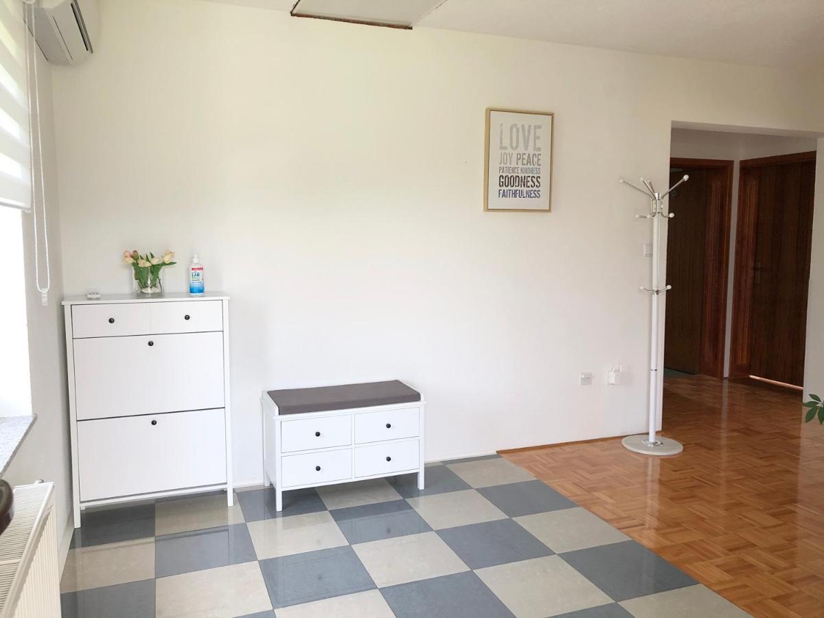 Apartment Golden Fields Smoljanac Ngoại thất bức ảnh