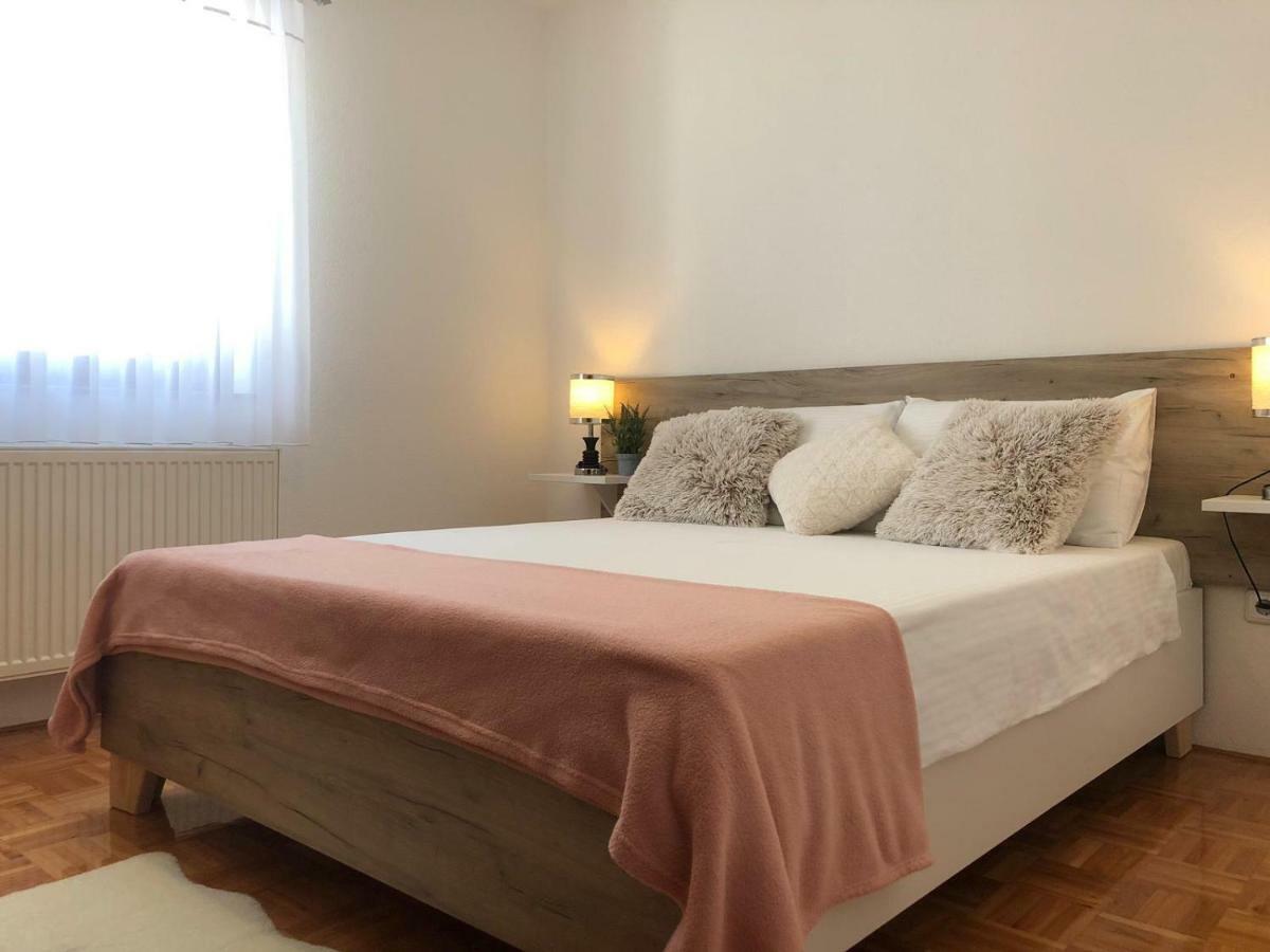 Apartment Golden Fields Smoljanac Ngoại thất bức ảnh