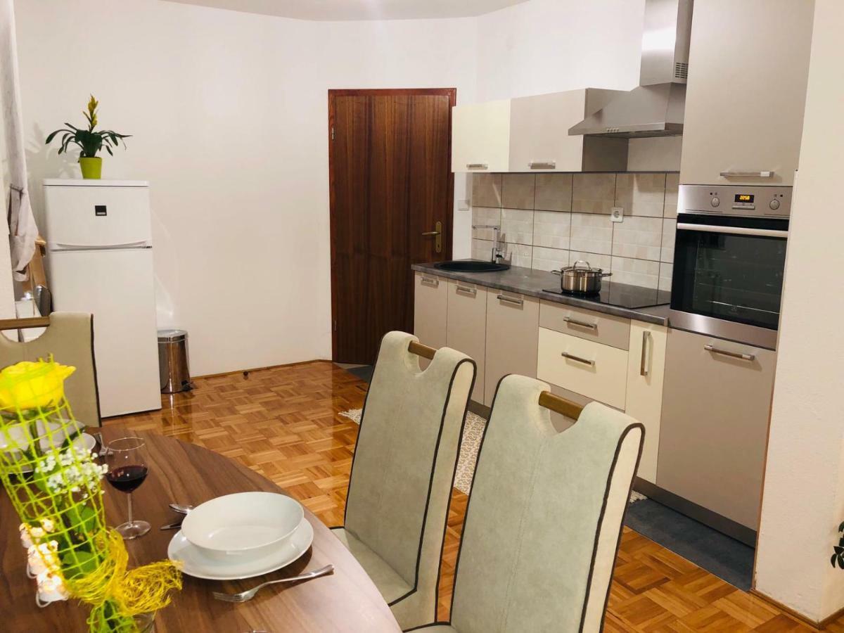 Apartment Golden Fields Smoljanac Ngoại thất bức ảnh