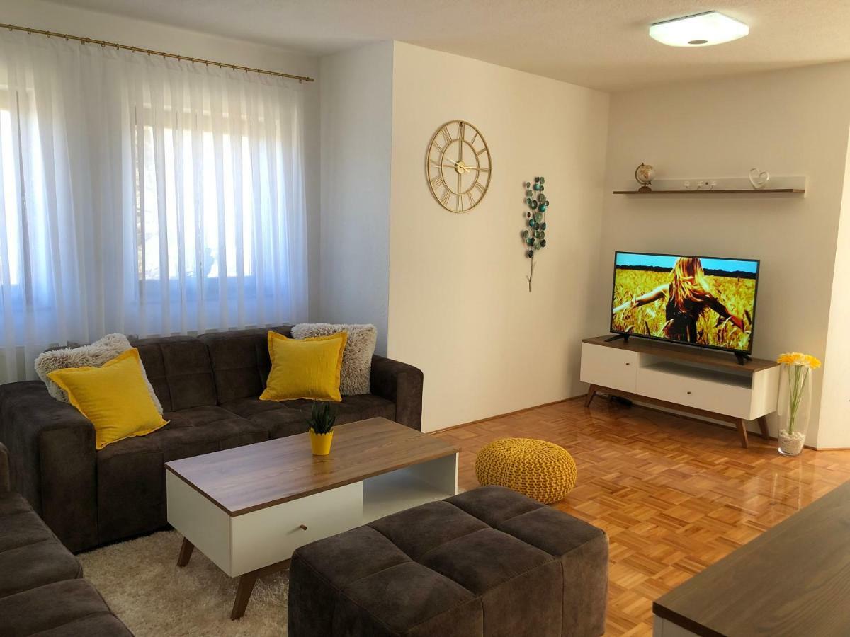 Apartment Golden Fields Smoljanac Ngoại thất bức ảnh