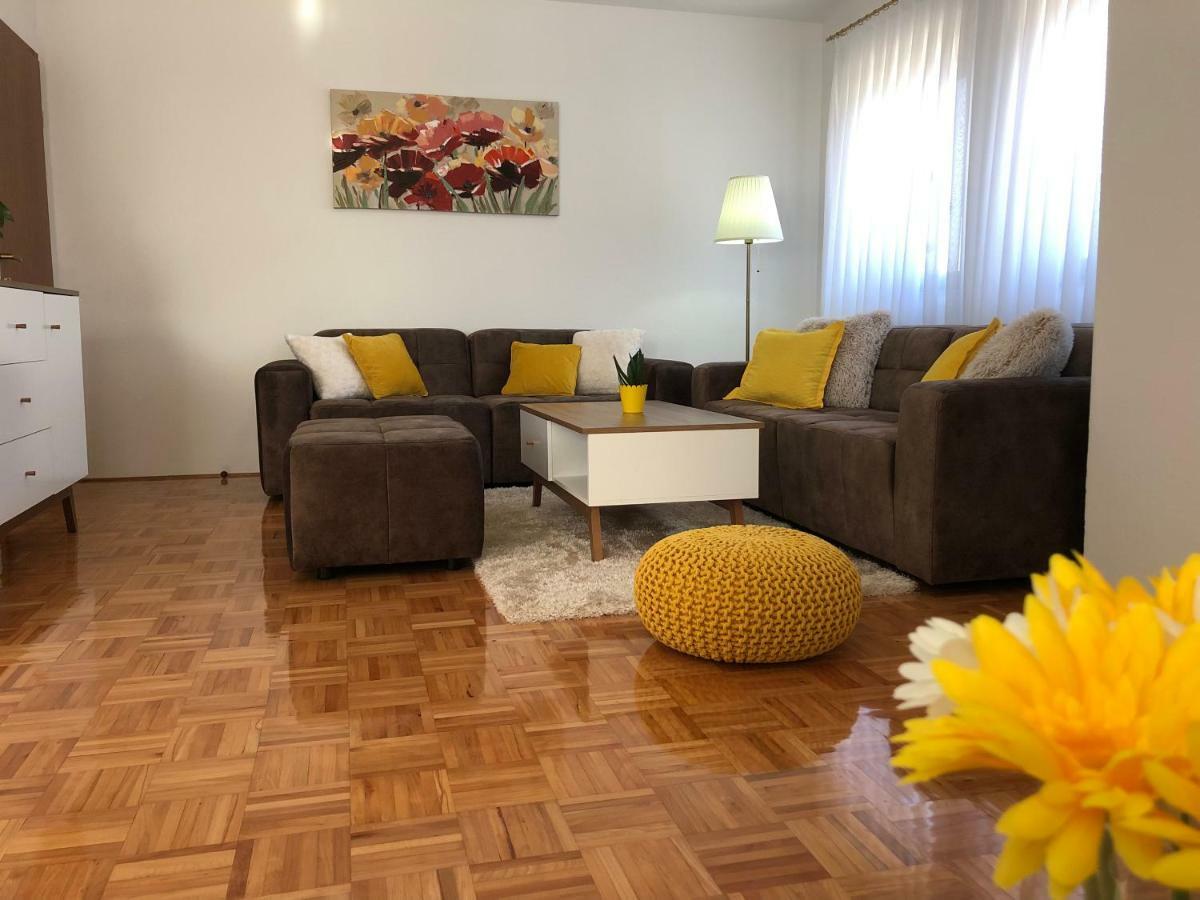 Apartment Golden Fields Smoljanac Ngoại thất bức ảnh